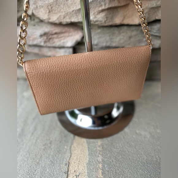 Gorgeous Gucci Interlocking GG Long Wallet - Picture 3 of 12